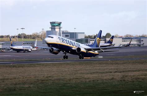 EI EFI Boeing 737 8AS Ryanair Bristol Airport Lulsgate Flickr