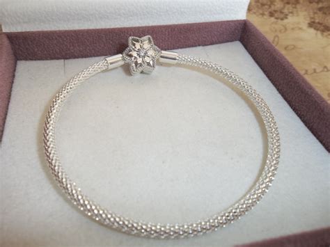 Genuine Pandora Moments Shine Bright Snowflake Clasp Mesh Bracelet