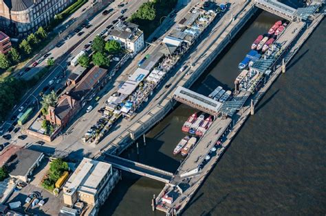 Luftbild Hamburg Hafenanlagen Landungsbr Cken Am Ufer Des