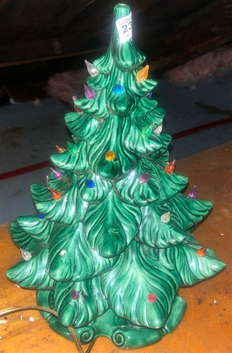 Vintage Lighted Ceramic Christmas Tree 12 Diam X 1375h 9725