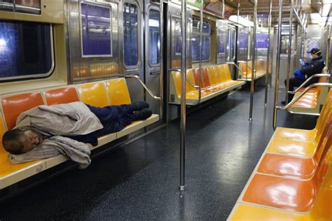 In New York Homeless Feel Safer In Subway Stations Than In Shelters