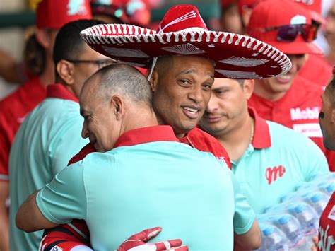 Diablos Rojos vence agónicamente a Yankees en su regreso a México