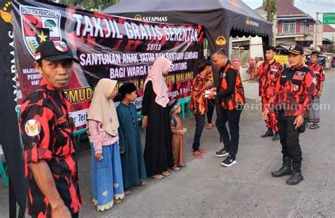 Pemuda Pancasila Kabupaten Malang Bagikan Ribuan Takjil