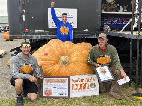 A 2,554-pound pumpkin carves out a new U.S. record : NPR