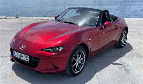 Premières images et impressions de conduite de la Mazda MX 5 restylée