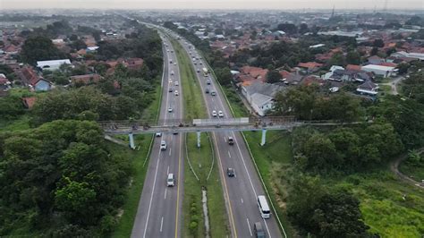 Lewat Tol Cisumdawu Cirebon Ke Bandung Hanya 1 5 Jam Dari Indramayu Ke