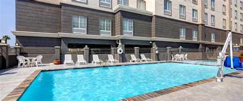 Galveston Hotels on the Seawall- Hampton Inn & Suites Galveston Hotel