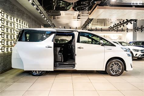 Pre Owned Toyota VELLFIRE EXECUTIVE LOUNGE