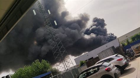 Teverola Incendio Nella Zona Industriale 16 09 21 YouTube