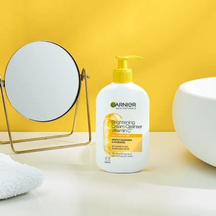 Garnier Skin Naturals krém čistící rozjasňující s vitamínem C 250 ml