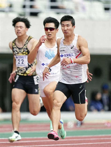 男子100メートル予選で10秒03をマークした桐生祥秀（右） ― スポニチ Sponichi Annex スポーツ