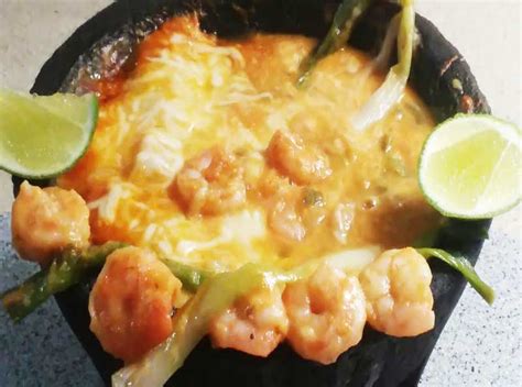 Molcajete De Mariscos Con Queso Casero Facil 30 Minutos