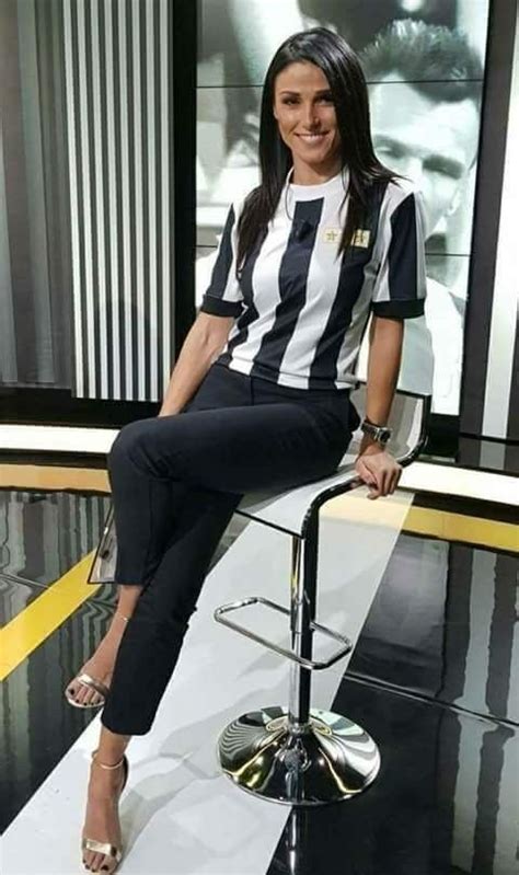 Monica Somma Calcio Juventus Pose Fotografiche