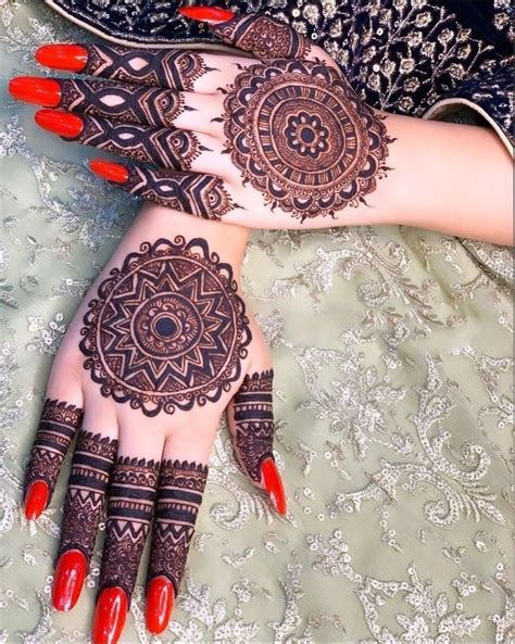 New Stylish Mandala Goll Tikki Mehndi Designs Mandala