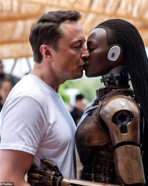 Elon Musk N Robotlarla P T Foto Raf A Rtt Ger Ek Ok Ge Meden