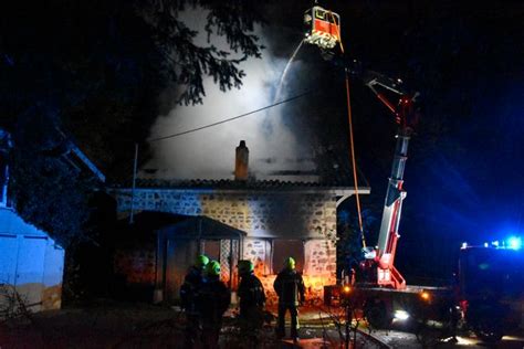 Saint Germain La Montagne Une Maison Enti Rement D Truite Par Les