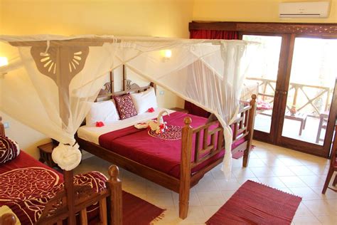 Uroa Bay Beach Resort - Zanzibar Packages | BeachBook