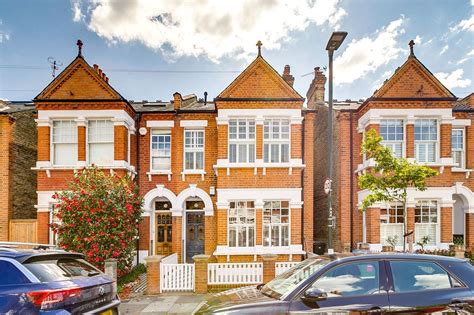 Meredyth Road Barnes London Sw Dy B T Ng S N B N Savills