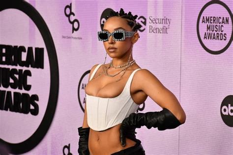 Tinashe Flashed Her Tits At American Music Awards 2022 8 Photos The Fappening