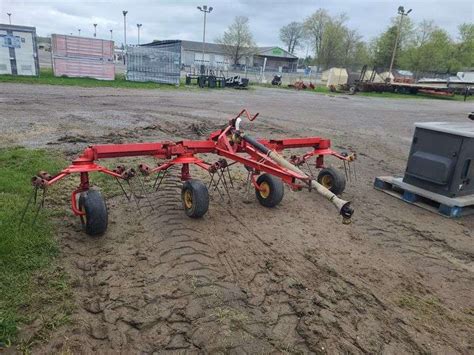 New Holland Basket Hay Tedder Rogers Community Auction Inc