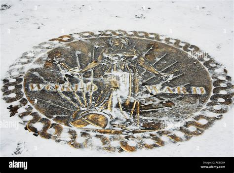 World War Two Memorial Plaque Hi Res Stock Photography And Images Alamy