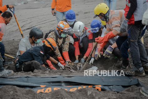 Korban Meninggal Erupsi Semeru Bertambah Jadi 34 Orang Republika Online