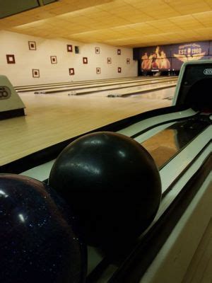 HIGHLAND LANES - 5830 W Vliet St, Milwaukee, Wisconsin - Bowling ...