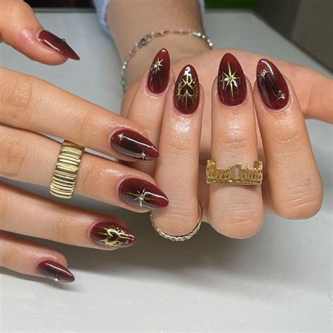 Pin By Angeline On Nails In 2024 Gold Acrylic Nails Gold Nails