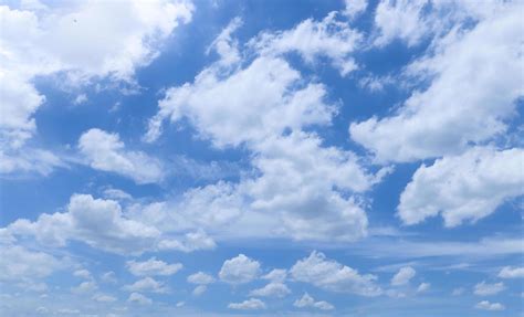 White fluffy clouds with blue sky on sunny day, beautiful summer cloudy ...