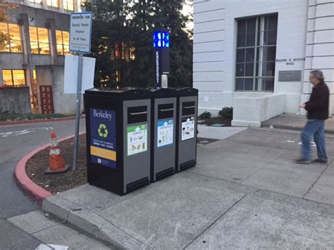 Solar Powered Trash Compactor Cleancube Ecube Labs