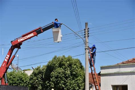 Prefeitura De Aquidauana Troca Lumin Rias Comuns Por L Mpadas De Led