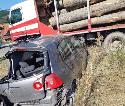 Stravi Na Nesre A Kod Novog Pazara Jedan Mladi Poginuo Drugom Se Bore