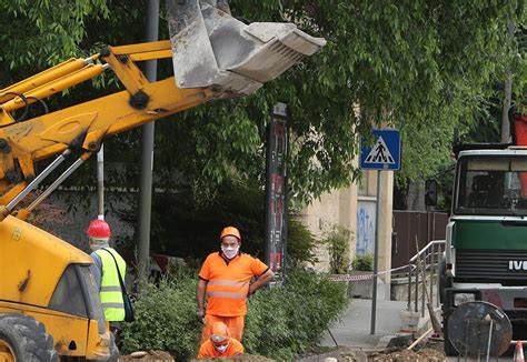 Strade lavori di asfaltatura una raffica di cantieri in città