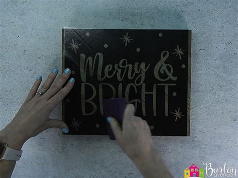 DIY Lighted Christmas Pallet Sign Burton Avenue