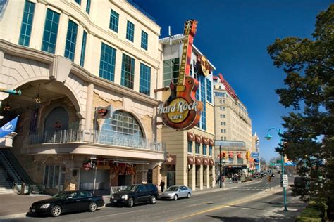 Hard Rock Cafes In Two Different Niagara Falls Just Five Minutes Apart