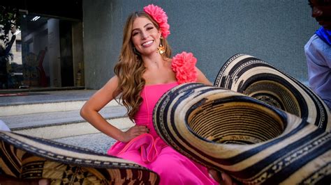 Ella Es Isabella Chams Reina Del Carnaval De Barranquilla Youtube