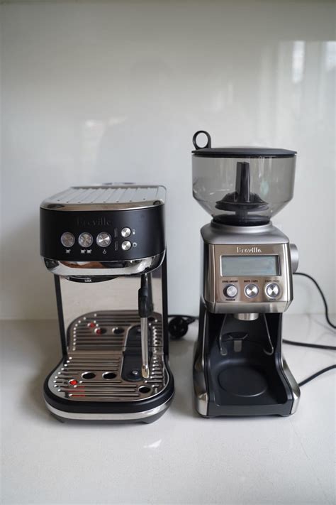 Breville Bambino Vs Bambino Plus - What's The Difference? - DrinkStack