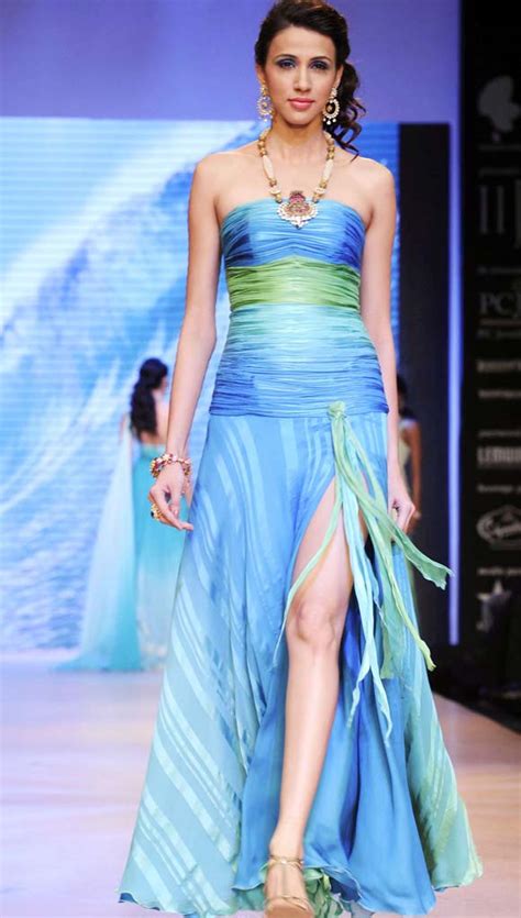 Alesia Raut Photo Gallery Hot Photos And Wallpapers Of Alesia Raut At MensXP