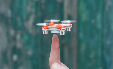 The Skeye Nano Drone Is The World’s Smallest Quadcopter Cool Material