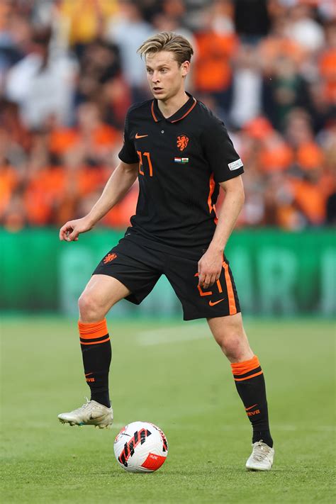 How Will The Frenkie De Jong Manchester United Saga End British GQ