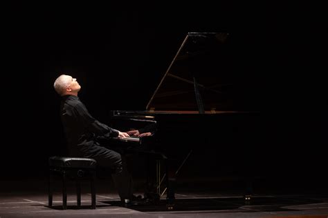 El Pianista Franc S Pierre Boucharlat Ofreci En Lalf S Un Recital