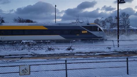 Winter Trains Via Rail Siemens Scv 42 Charger And Venture Coaches Kick Snow At Lachine Youtube