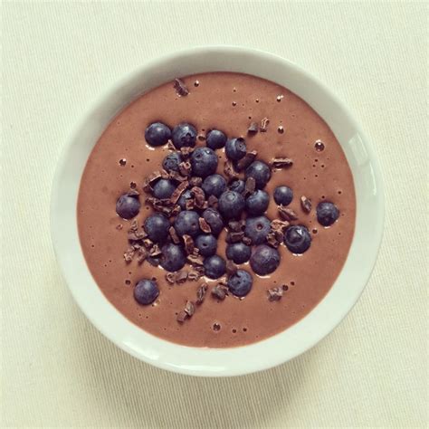 Bol De Smoothie Prot In Banane Chocolat Aux Myrtilles Protein Rich