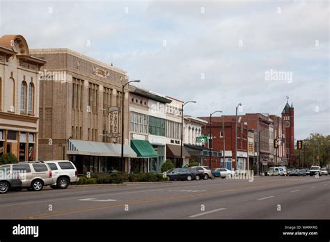 Downtown Views Along Route 80 In Selma Alabama Stock Photo Alamy