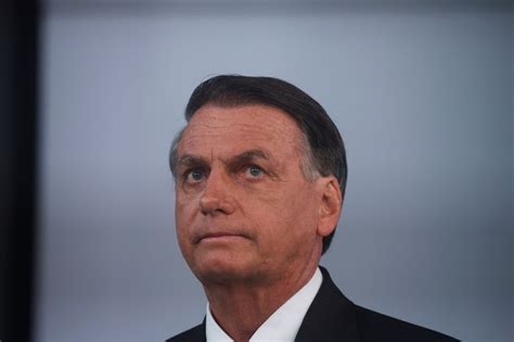 10 09 das seções apurados Bolsonaro tem 52 05 dos votos válidos