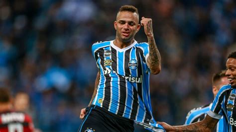 Notícia de adeus ao ídolo do Grêmio paralisa o programa Jogo Aberto ao