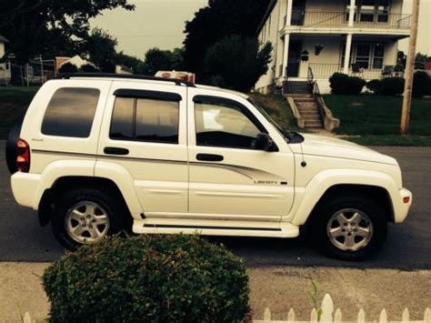 Sell Used 02 Jeep Liberty Limited 37l Loaded In Troy New York United