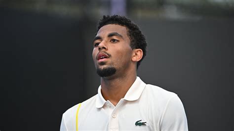 Tennis Arthur Fils déja en crise il appelle un ancien vainqueur de