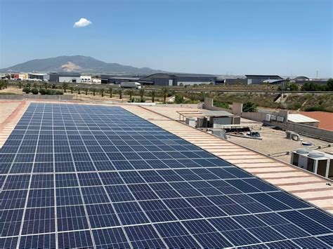 Instalación de Autoconsumo Industrial de 117kWp para Patiño Frutas y