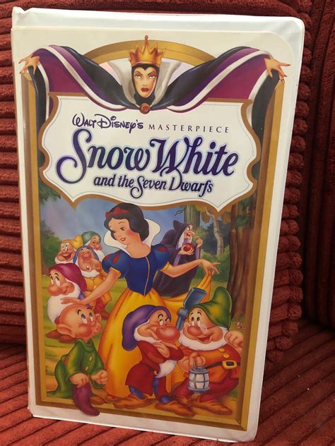 Walt Disneys Snow White and the Seven Dwarfs 1937 Masterpiece ...